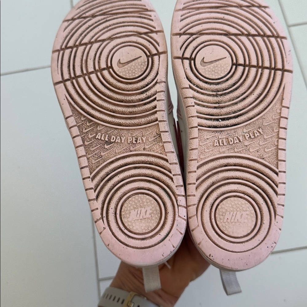 Nike Kids Pink and White Sneakers 1 girls - Picture 3 of 3